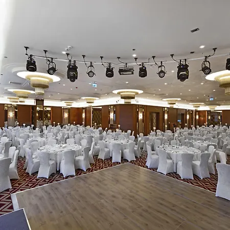 Hotell Mövenpick Hotel&thermal 5*